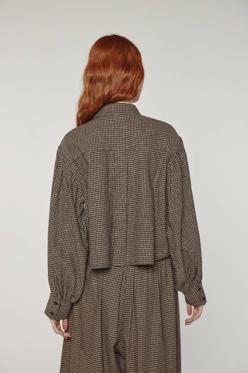 Volume sleeve blouse