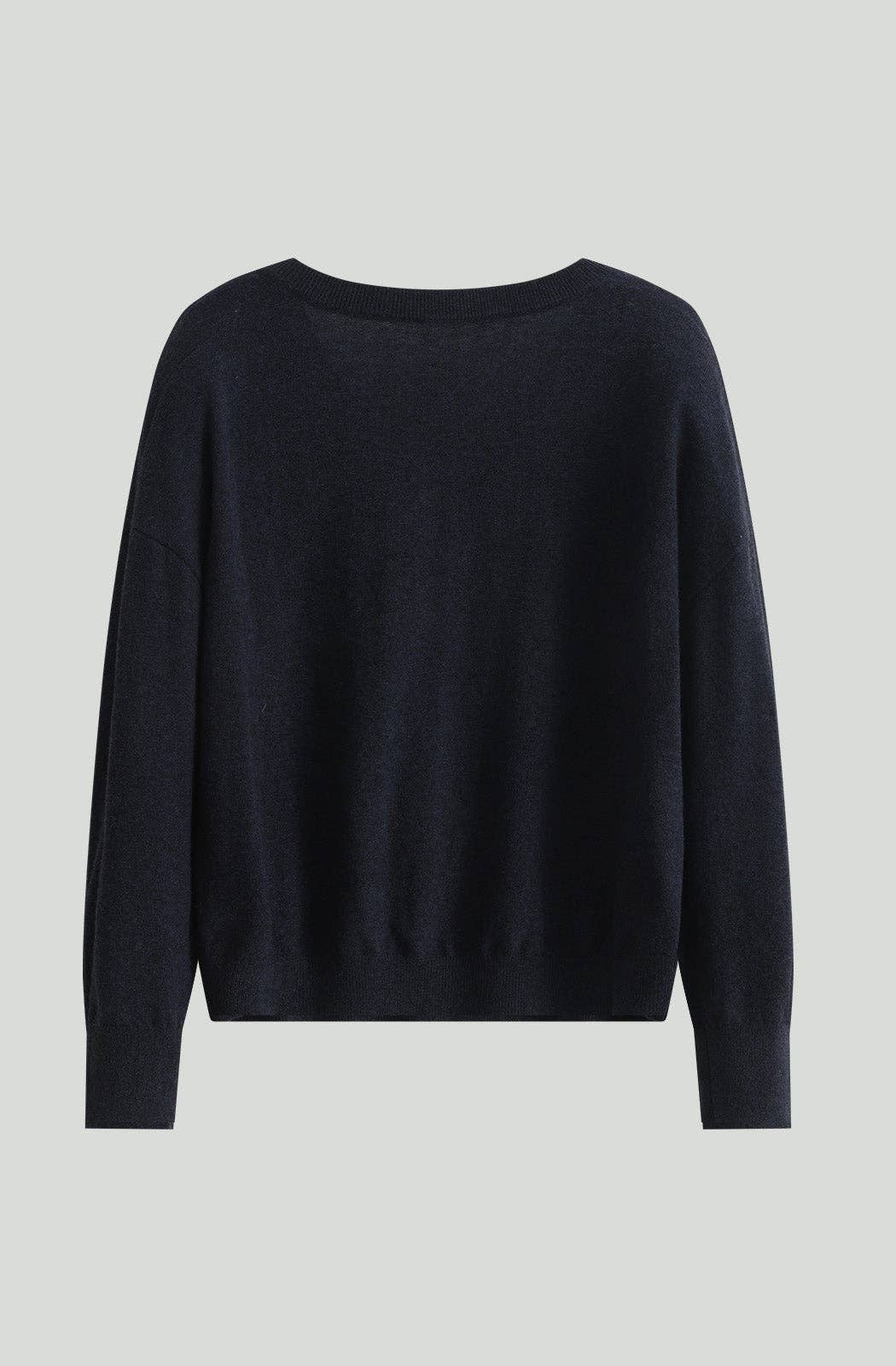 No.33 V Neck