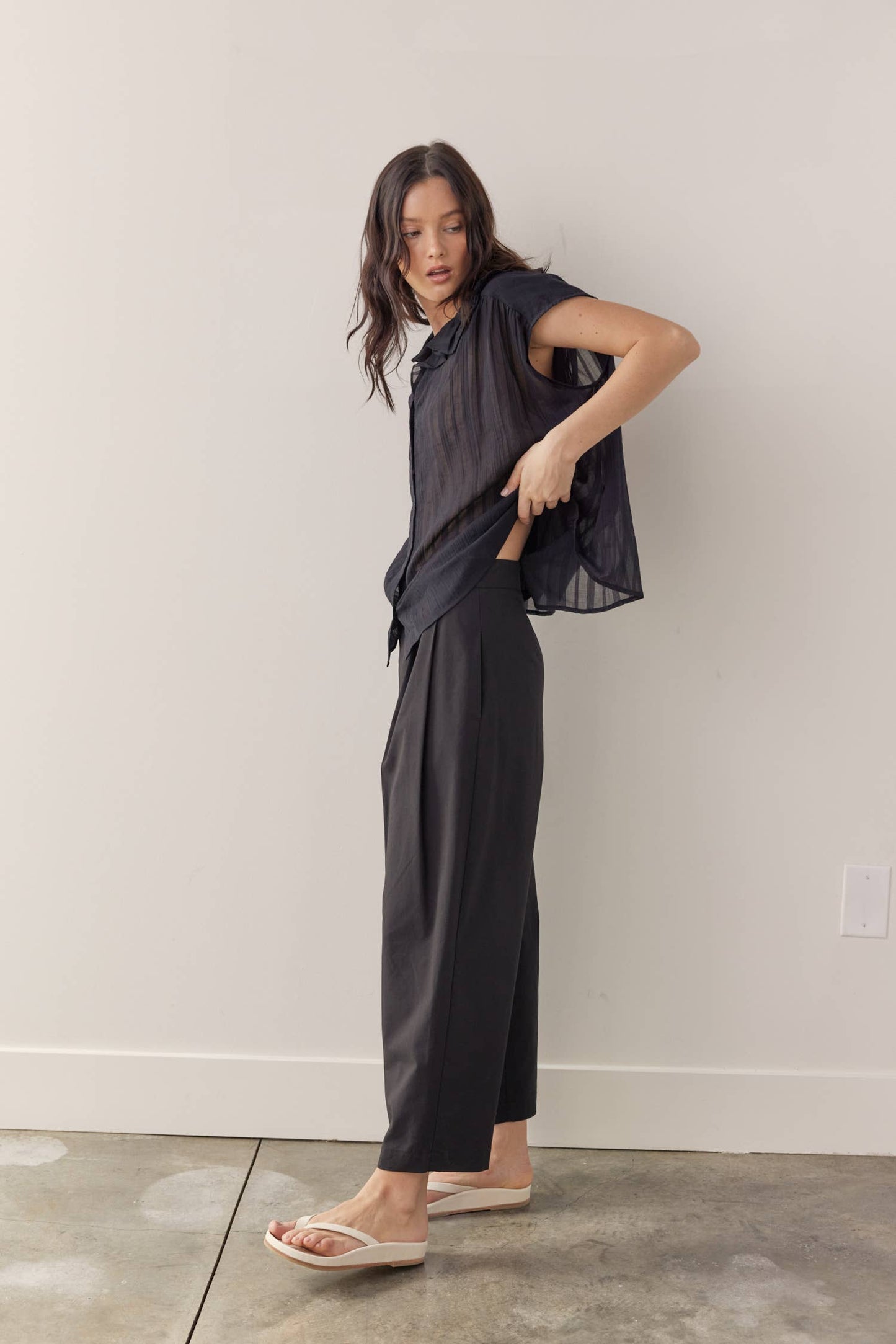 Pleated taped pants