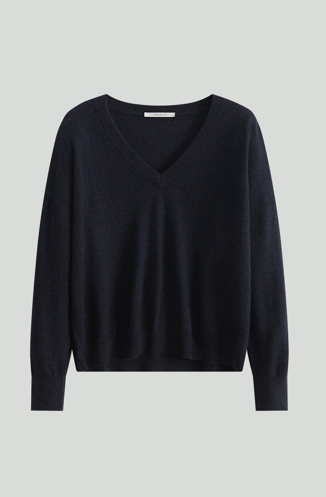 No.33 V Neck