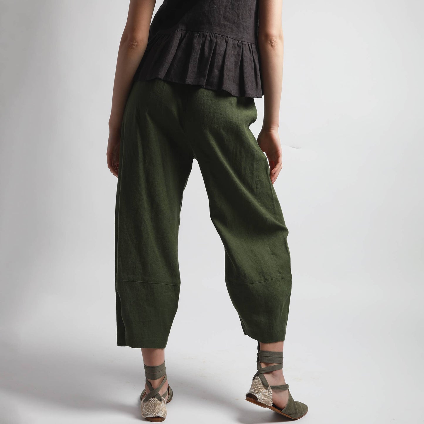 Barrel Leg Cropped Linen Pants