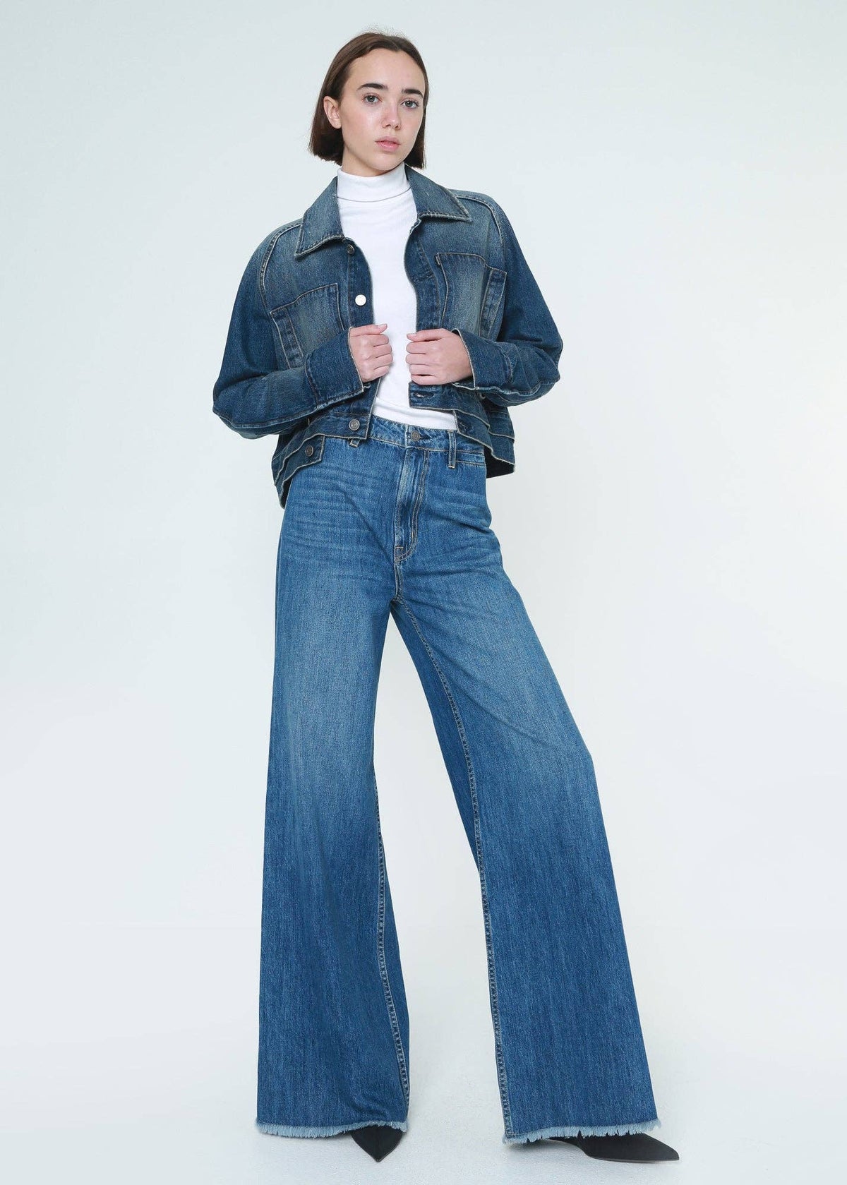 Sophia Super High Rise Wide Leg Jean - Vista