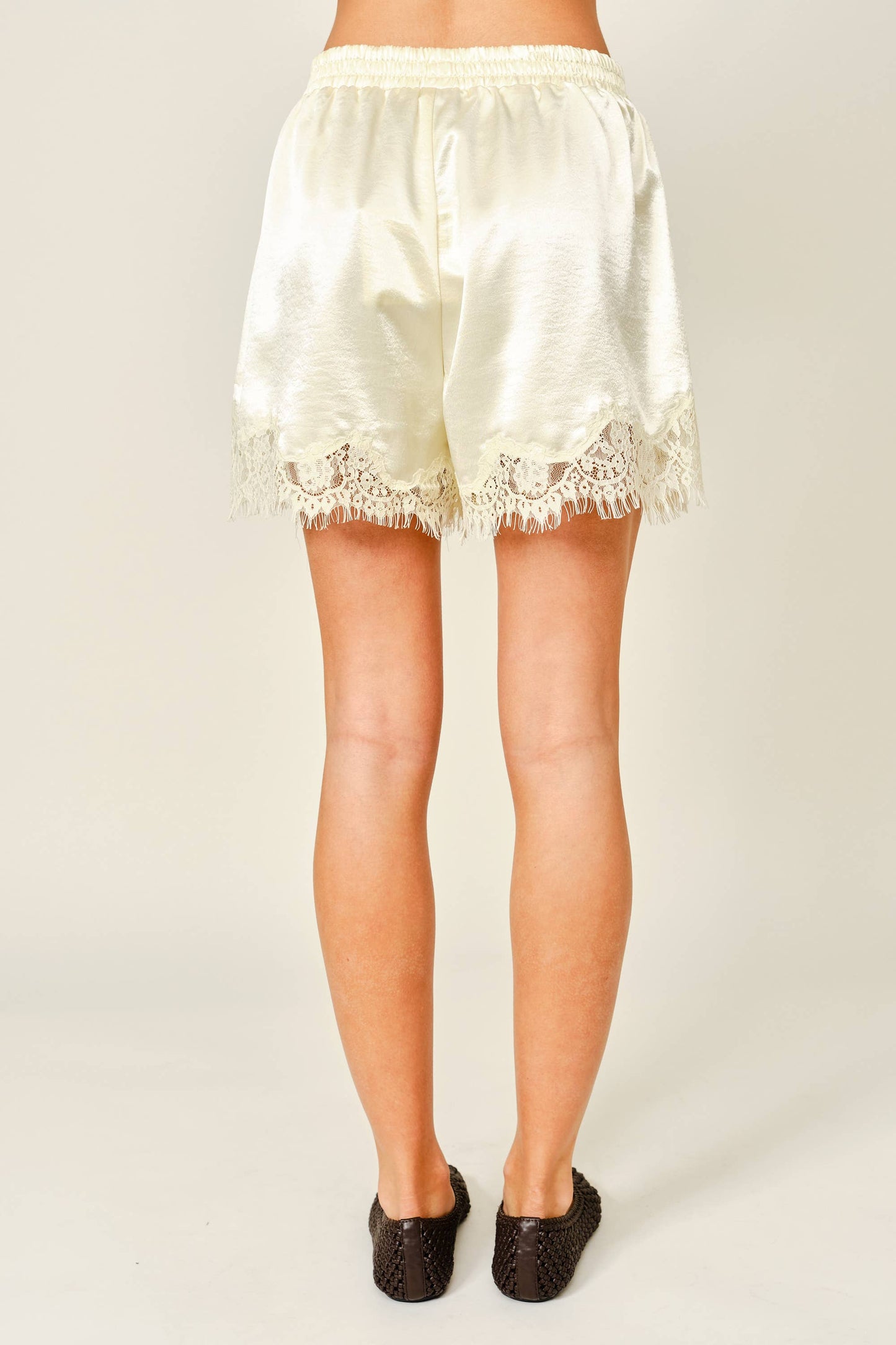 AJP6131 SATIN LACE SHORTS