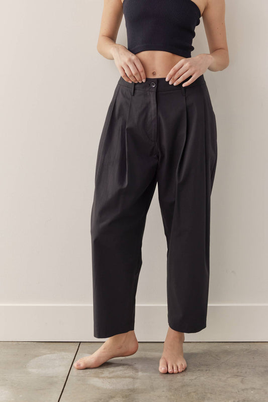 Pleated taped pants