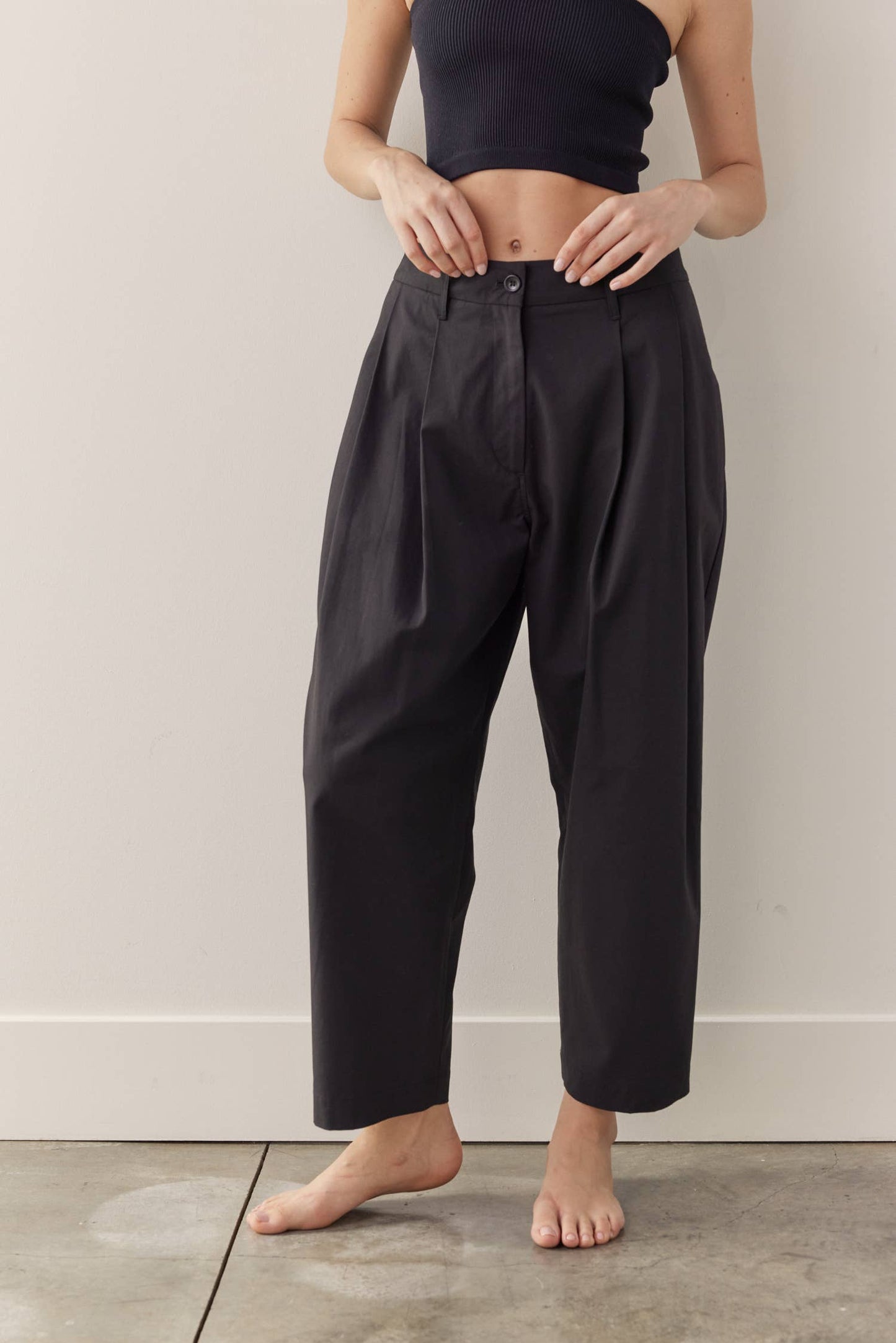 Pleated taped pants
