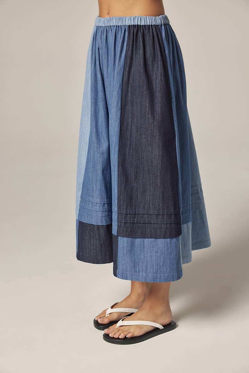 Contrast midi skirt