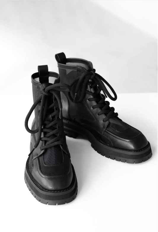 Leather And Mesh Boots Rise