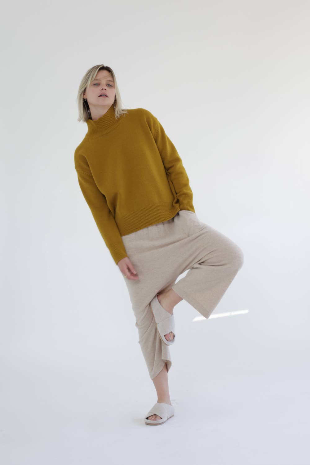 Cashmere wool blended knit baggy pants