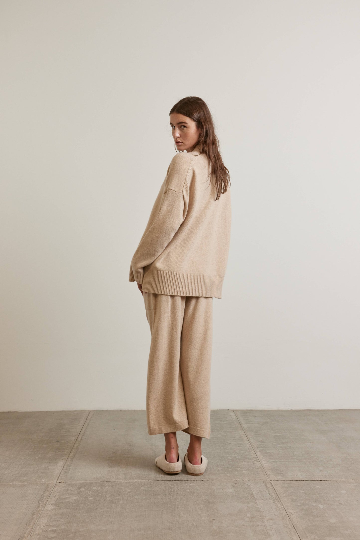 Cashmere wool blended knit baggy pants