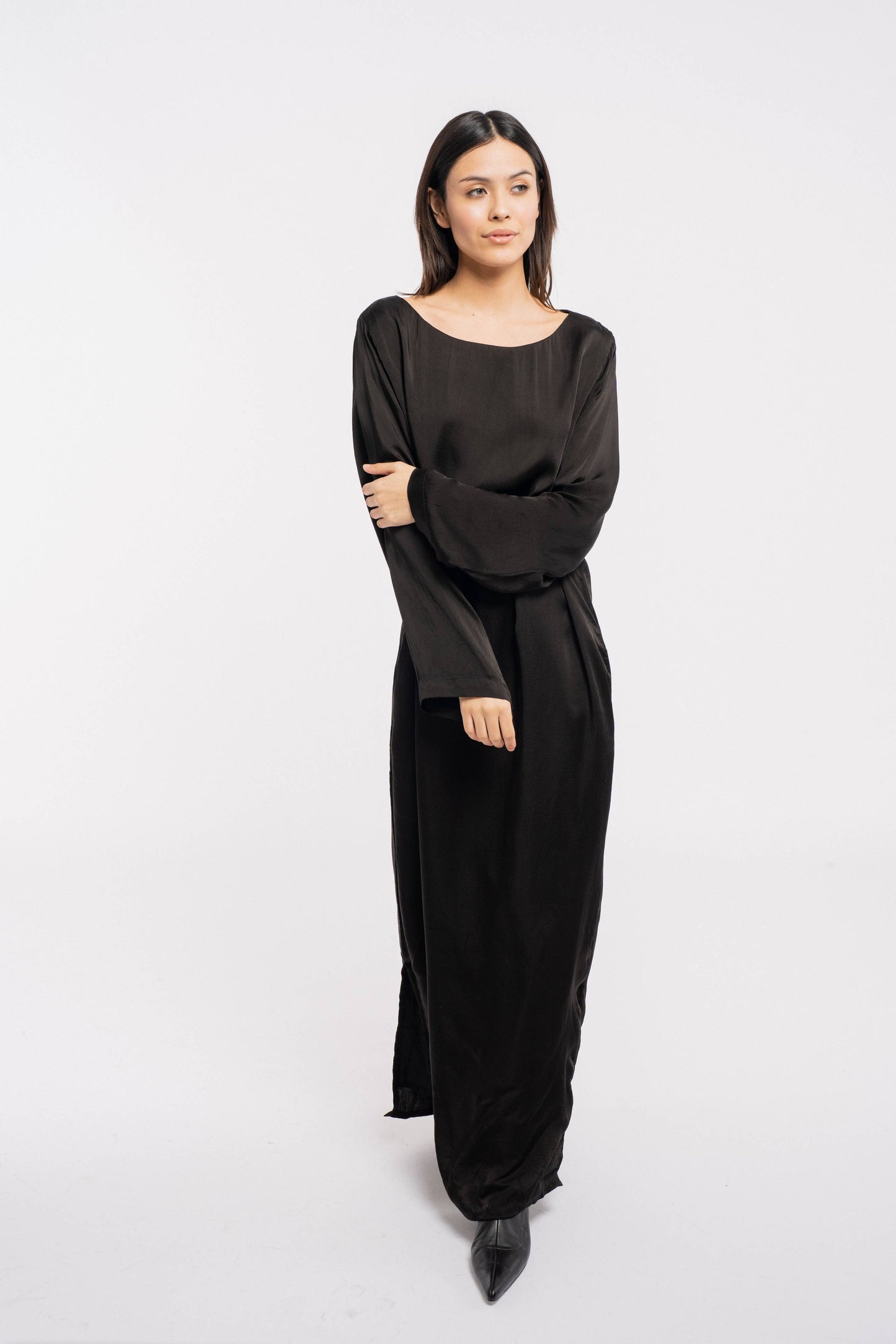 Long Sleeved Maxi dress, black / Sparrow